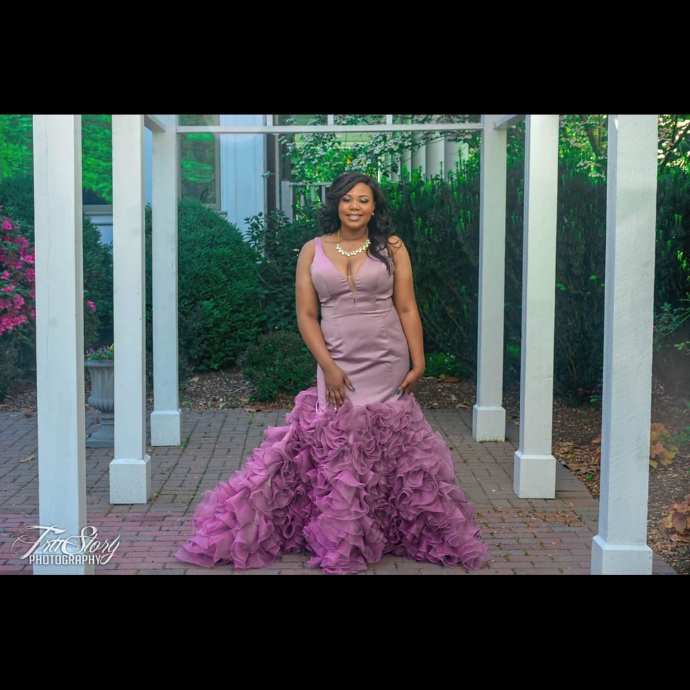 Lucci Lu Prom Dress Ball gown. Only worn once